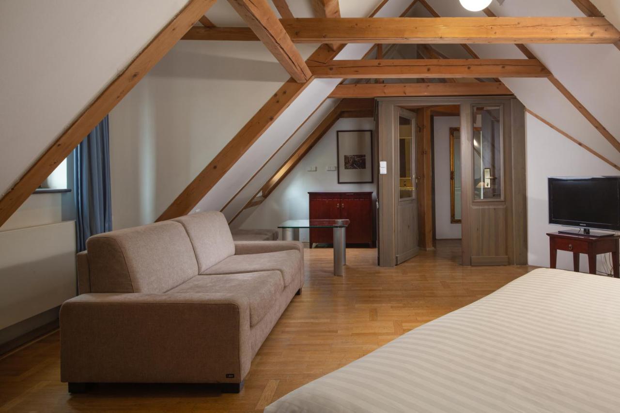 Charles Bridge & By Sivek Aparthotel Prag